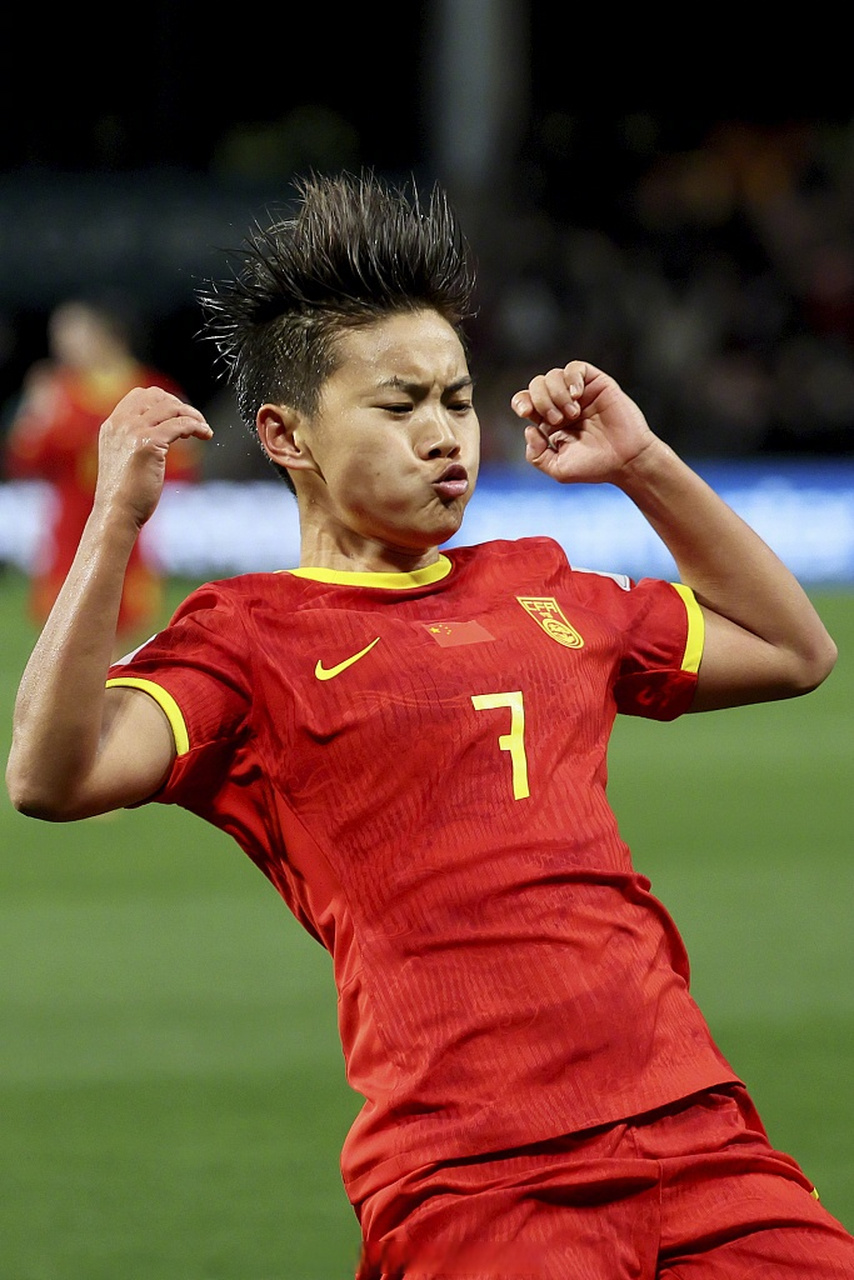 关于超越自我获得胜利,中国女足队势如破竹的信息 关于超越自我获得胜利,中国女足队势如破竹的信息