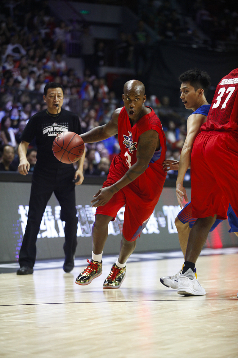 猛龙队在比赛中狂胜,取得季后赛一席之地 猛龙队在比赛中狂胜,取得季后赛一席之地